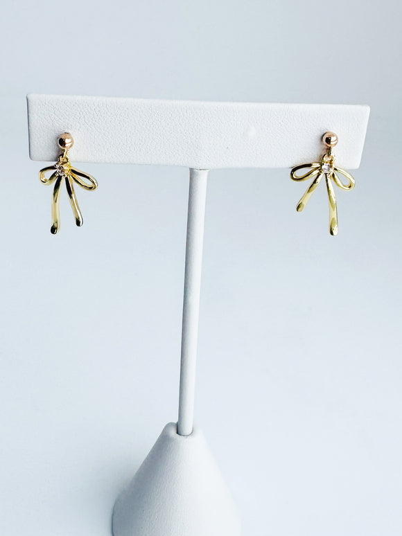 18kt Gold-filled bow earrings. 14kt Gold-filled posts.